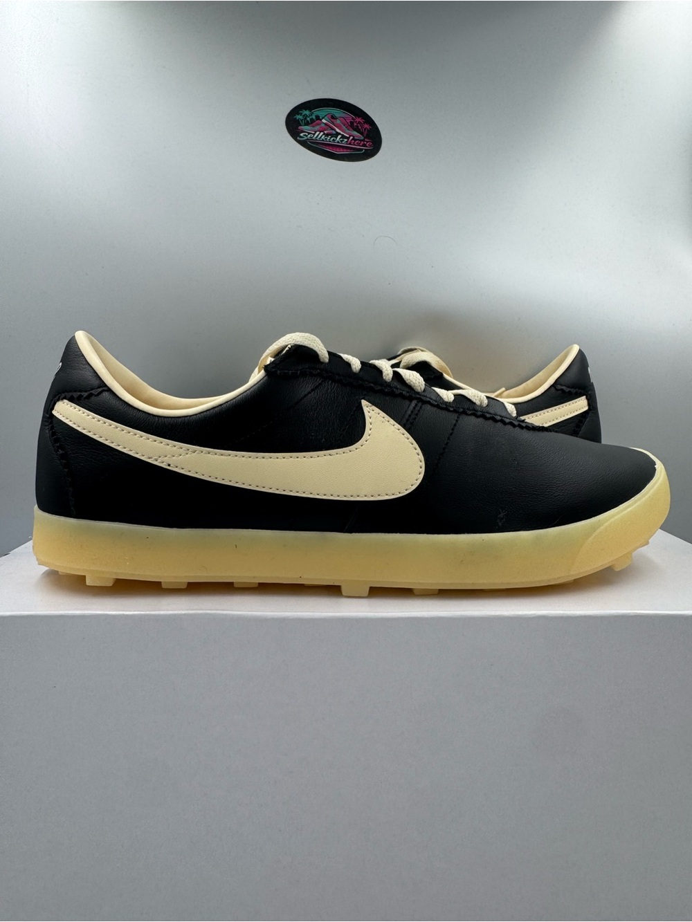 Nike Astrograbber Black Muslin Sail BRAND NEW Size 12 Women